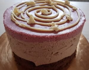 Csokoládés málnás mousse torta