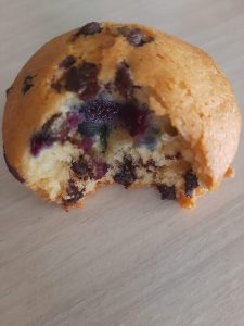 Áfonyás csokis muffin